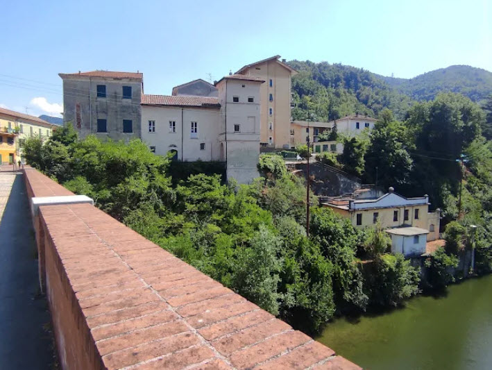 Castello di Isola del Cantone, Italy